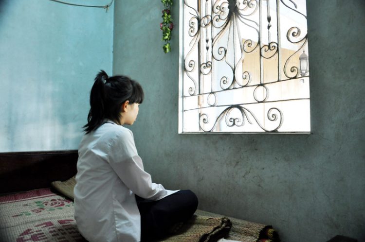 Uất ức vì bị anh rể xâm hại ,bé H uống thuốc sâu tự tử