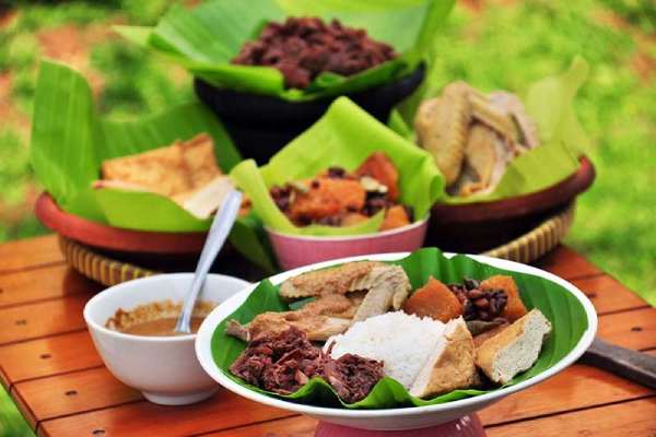 Món ăn truyền thống của Indonesia