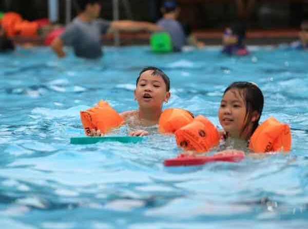 Việc dạy kỹ năng phòng tránh đuối nước là một phần quan trọng của giáo dục kỹ năng sống cho trẻ